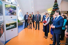 В здании районной администрации открылась фотовыставка «15 лет Уватской нефти»